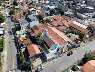 Casa para Venda, em Goinia, bairro Setor Bueno, 6 dormitrios, 3 banheiros, 2 sutes, 8 vagas